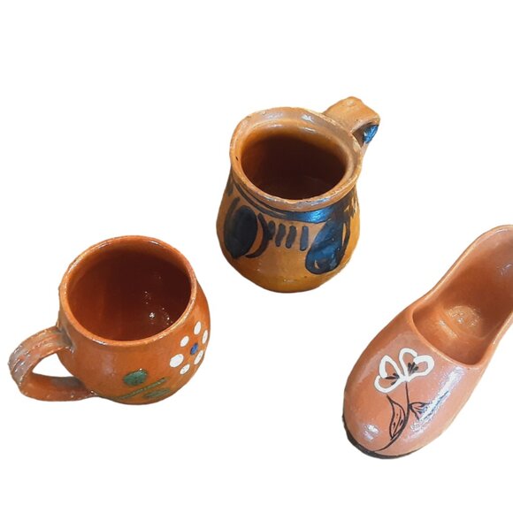 Set Of 3 Dominican Republic Terracotta Clay Pottery. Handmade Shoe Mugs - Picture 2 of 4